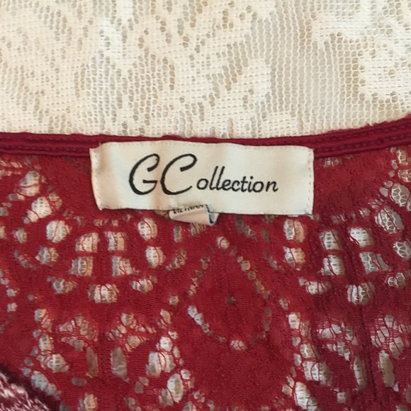 - Adorable Plus size crop sweater with lace back - Picture 2 of 6